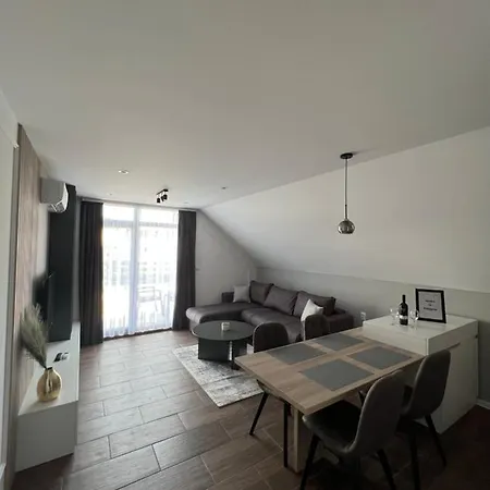 Apartment Nomad