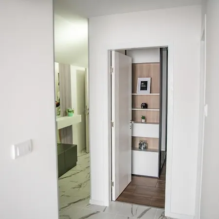 Nomad Apartment