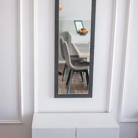 Apartment Nomad